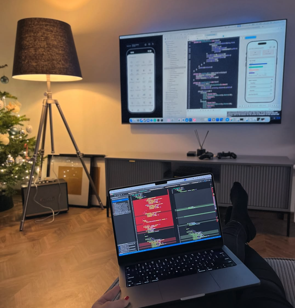 10 Key Differences Between React.js and Next.js in 2025
